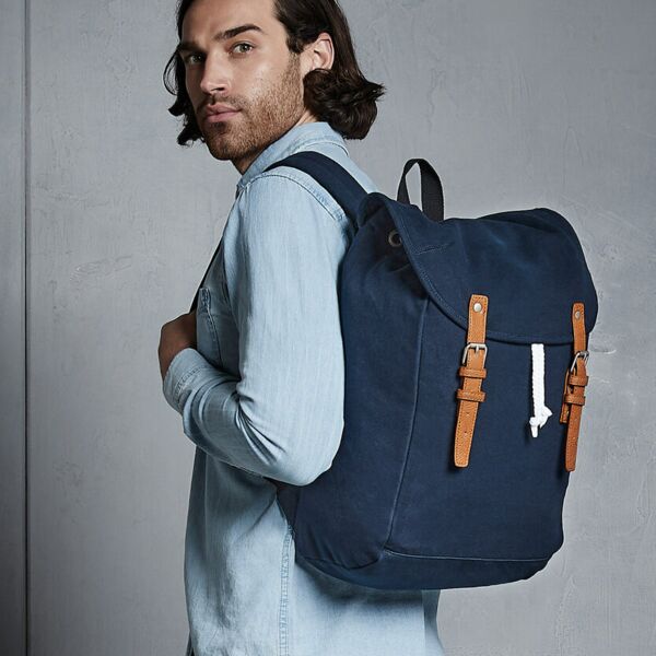 Vintage rucksack Thumbnail